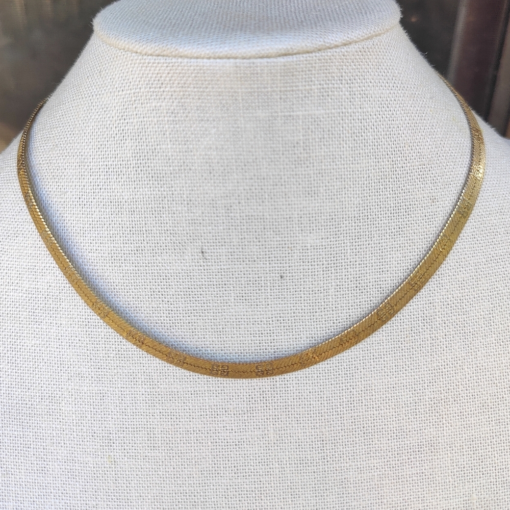 Vintage Givenchy Gold Herringbone Chain Necklace - Picture 6 of 8